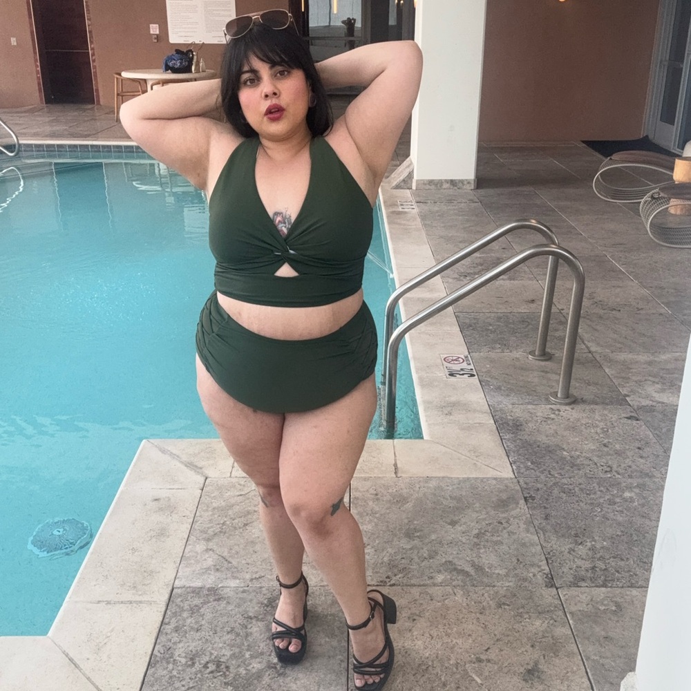 Twist Green Bikini Set